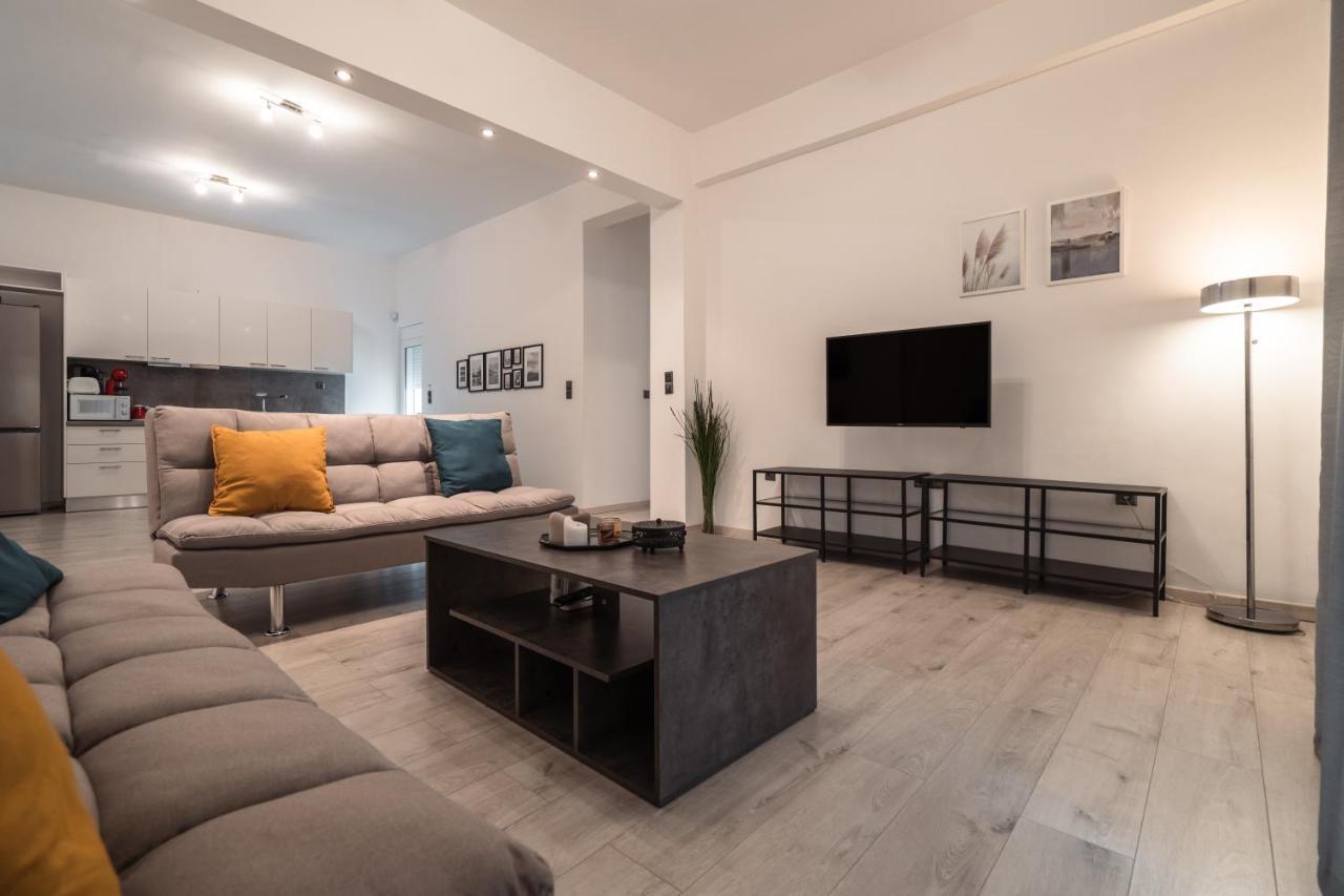 Urban Serenity Gem In Kallithea Neighbourhood! 아테네 외부 사진